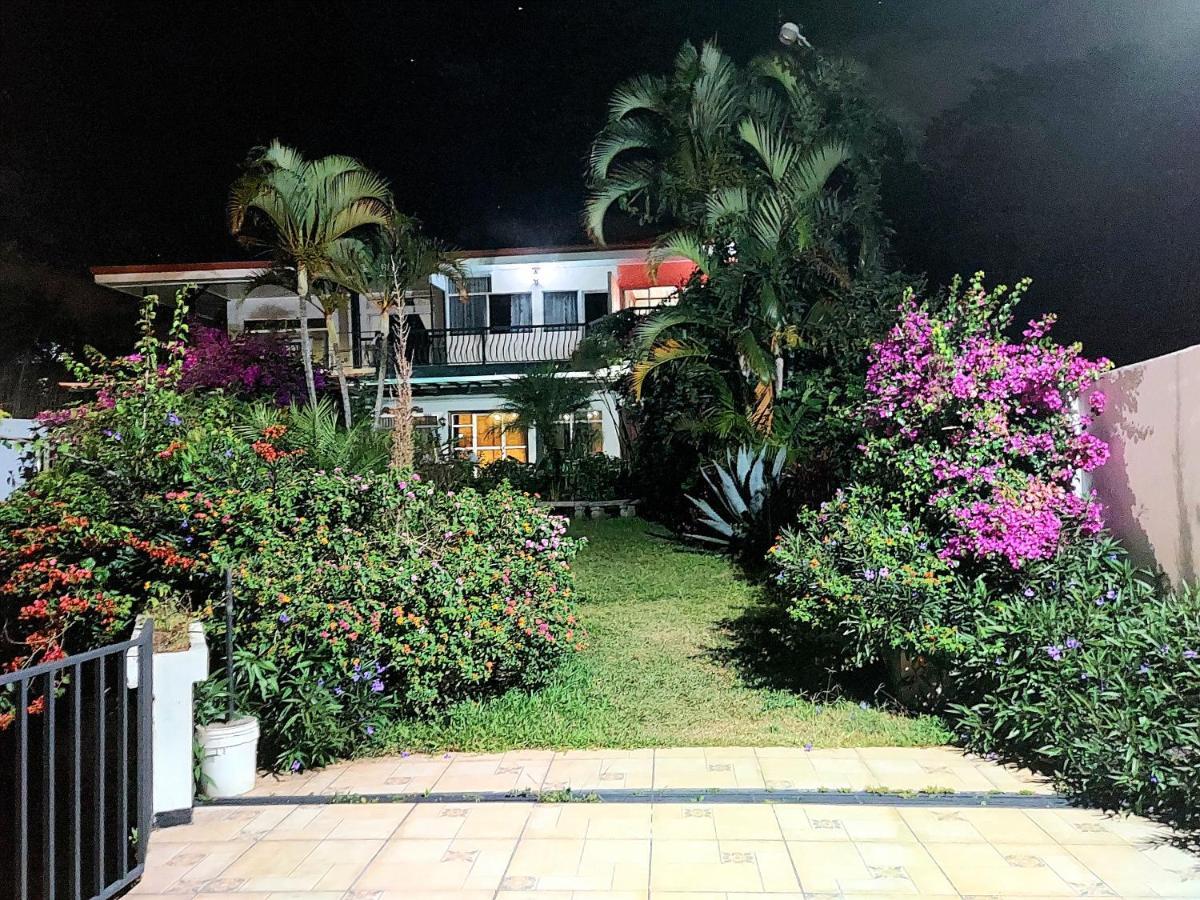 Loma Tranquila Aparthotel Pilas Exterior photo