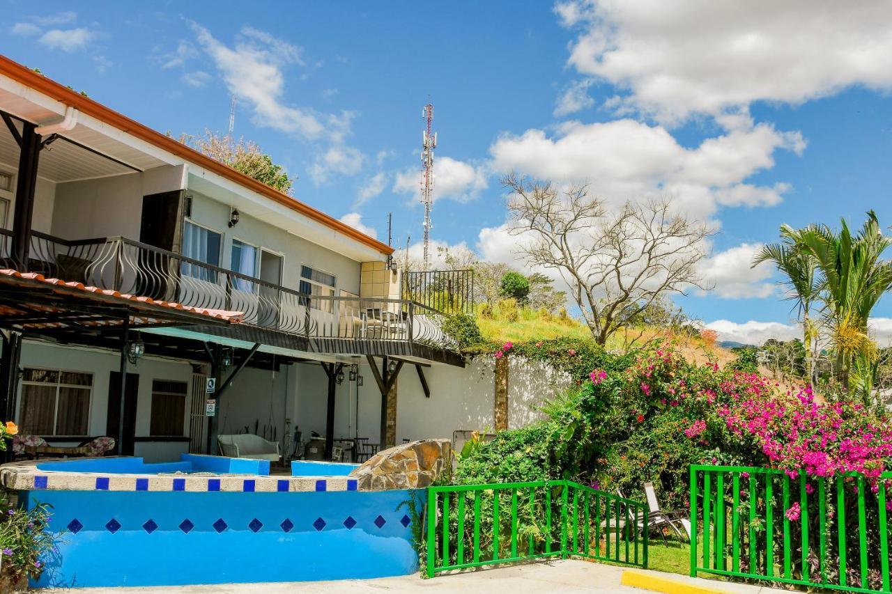 Loma Tranquila Aparthotel Pilas Exterior photo
